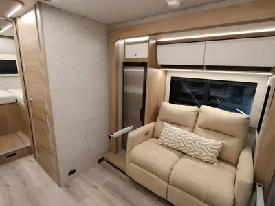 2027 Tiffin Motorhomes Wayfarer photo 13