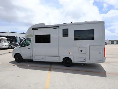 2027 Tiffin Motorhomes Wayfarer photo 24