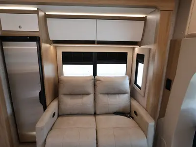2027 Tiffin Motorhomes Wayfarer photo 13