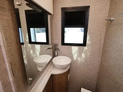 2027 Tiffin Motorhomes Wayfarer photo 16