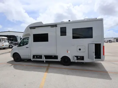 2027 Tiffin Motorhomes Wayfarer photo 25