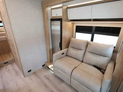 2027 Tiffin Motorhomes Wayfarer photo 12