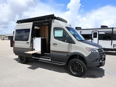 2027 Storyteller Overland Beast Mode photo 17