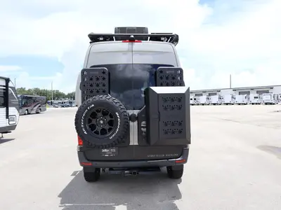 2027 Storyteller Overland Beast Mode photo 18