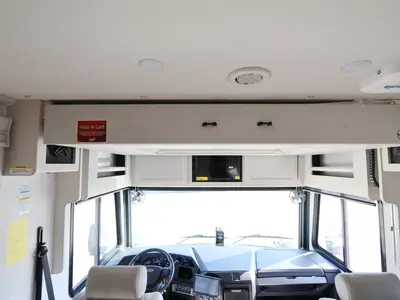 2027 Fleetwood Bounder photo 4