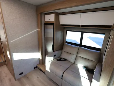 2027 Tiffin Motorhomes Wayfarer photo 14