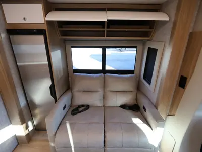 2027 Tiffin Motorhomes Wayfarer photo 16