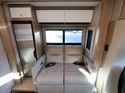 2027 Tiffin Motorhomes Wayfarer photo 15