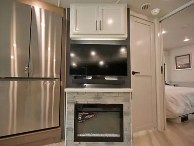 2027 Fleetwood Bounder photo 15