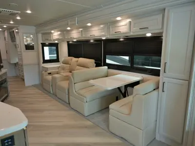 2027 Fleetwood Bounder photo 19