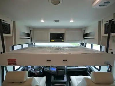 2027 Fleetwood Bounder photo 4