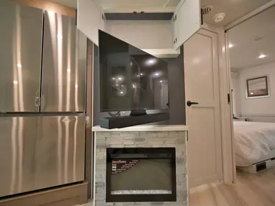 2027 Fleetwood Bounder photo 16