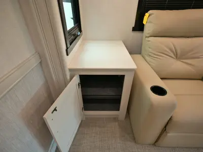 2027 Fleetwood Bounder photo 25
