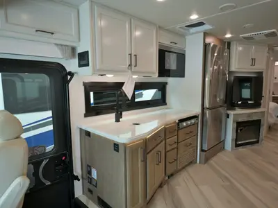 2027 Fleetwood Bounder photo 7