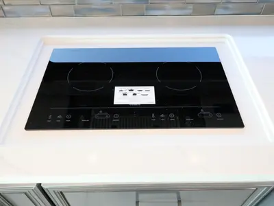 2027 Fleetwood Discovery LXE photo 12