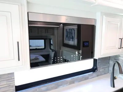 2027 Fleetwood Discovery LXE photo 14