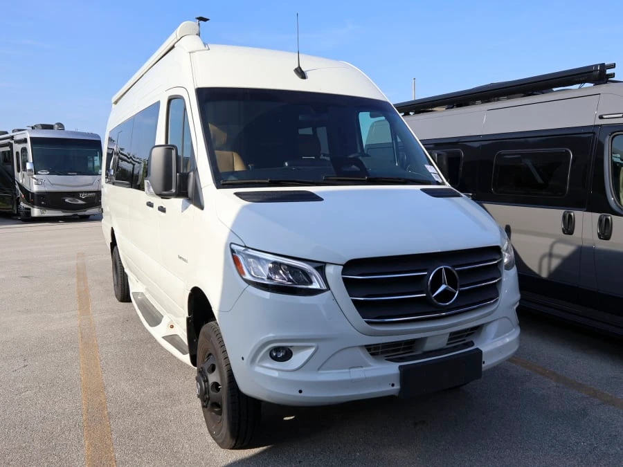 2027 Entegra Coach Insignia exterior