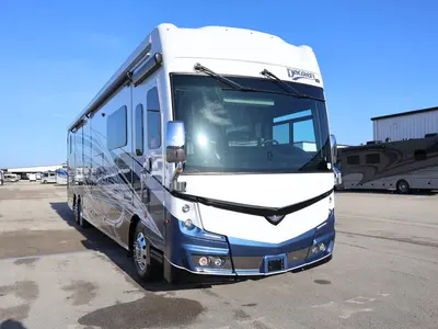 2027 Fleetwood Discovery LXE exterior