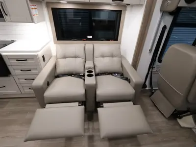 2027 Entegra Coach Vision XL photo 8
