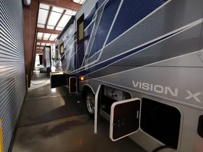 2027 Entegra Coach Vision XL photo 28