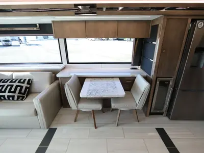 2027 Tiffin Motorhomes Zephyr photo 16