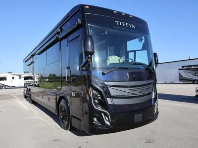2027 Tiffin Motorhomes Zephyr exterior