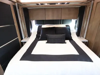 2027 Tiffin Motorhomes Zephyr photo 22