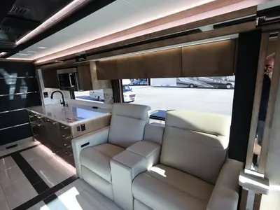 2027 Tiffin Motorhomes Zephyr photo 5