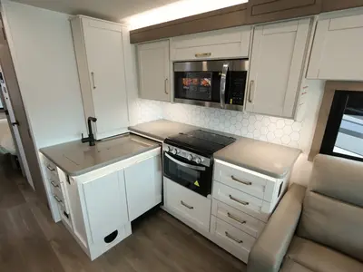 2027 Jayco Precept photo 9