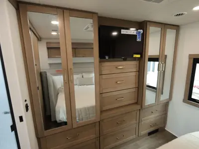 2027 Jayco Precept photo 24