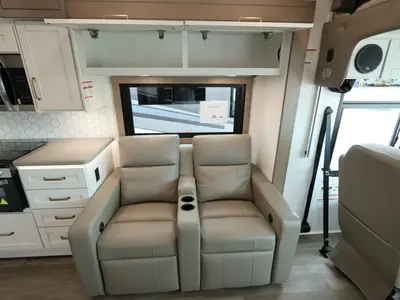 2027 Jayco Precept photo 8