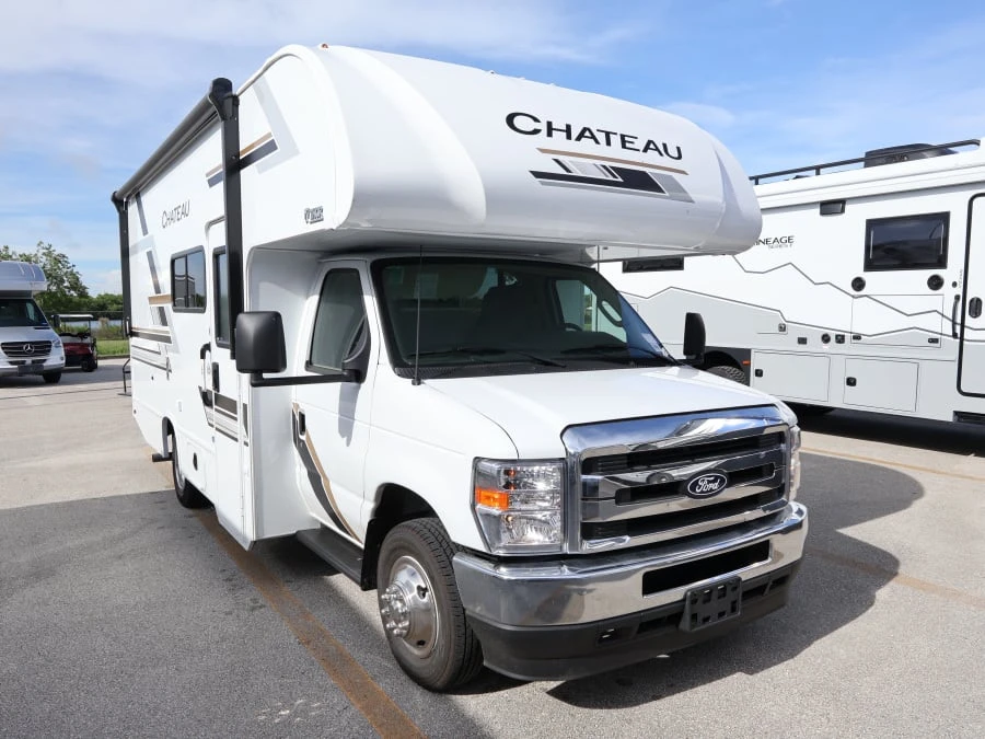 2027 Thor Motor Coach Chateau exterior