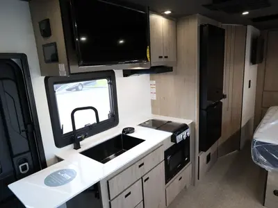 2027 Grand Design Lineage Series M photo 6