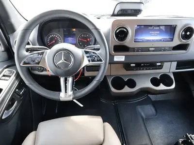 2027 Winnebago Navion photo 2