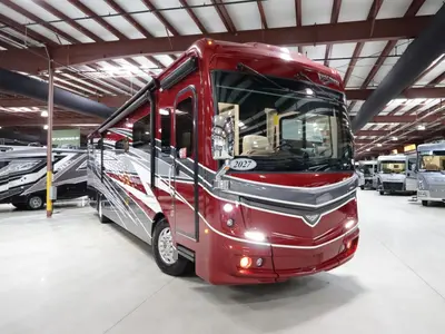 2027 Fleetwood Discovery exterior