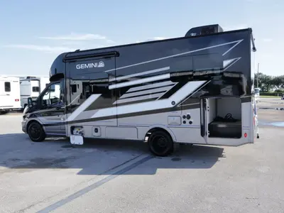 2027 Thor Motor Coach Gemini photo 29