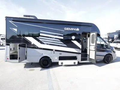 2027 Thor Motor Coach Gemini photo 25