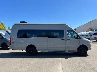2027 Entegra Coach Insignia photo 15