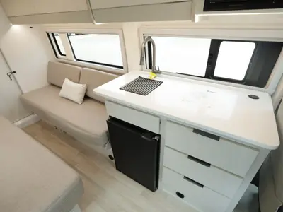 2027 Thor Motor Coach Tellaro photo 6