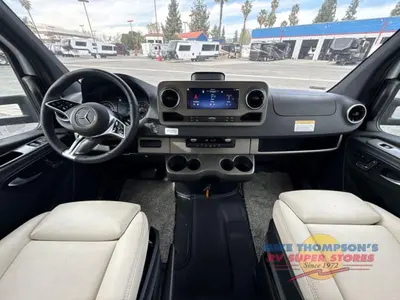 2027 Winnebago Navion photo 17
