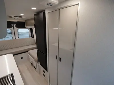 2027 Thor Motor Coach Tellaro photo 12