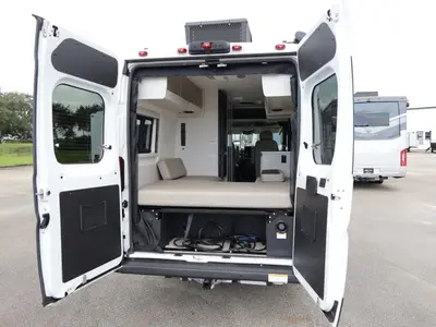 2027 Thor Motor Coach Tellaro photo 2