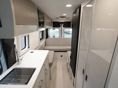 2027 Thor Motor Coach Tellaro photo 5