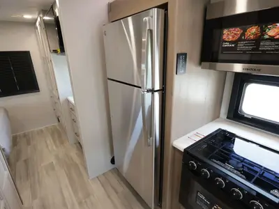 2027 Thor Motor Coach Omni photo 15