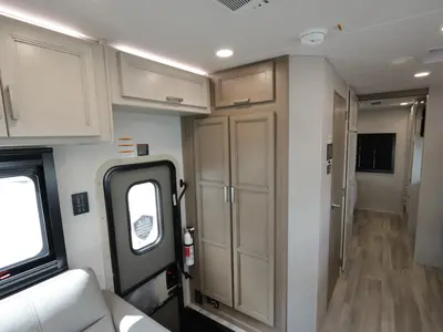 2027 Thor Motor Coach Omni photo 20