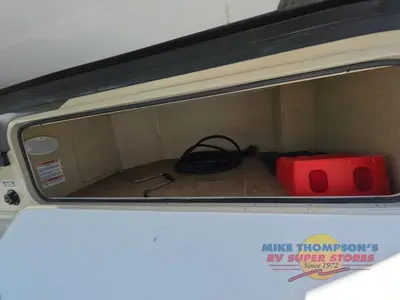 2019 Thor Motor Coach Chateau Sprinter photo 40