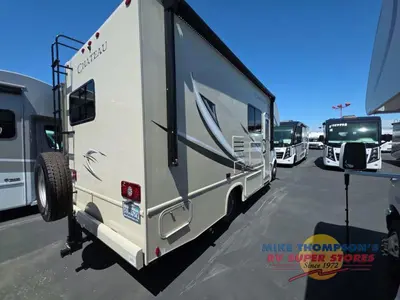 2019 Thor Motor Coach Chateau Sprinter photo 8