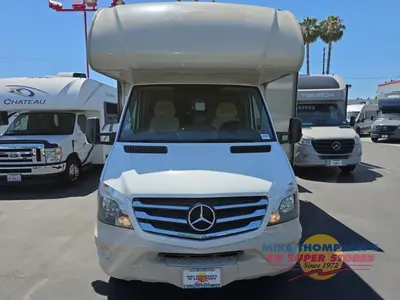 2019 Thor Motor Coach Chateau Sprinter photo 10