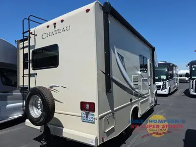 2019 Thor Motor Coach Chateau Sprinter photo 15