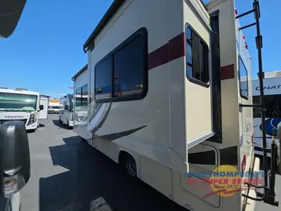 2019 Thor Motor Coach Chateau Sprinter photo 6
